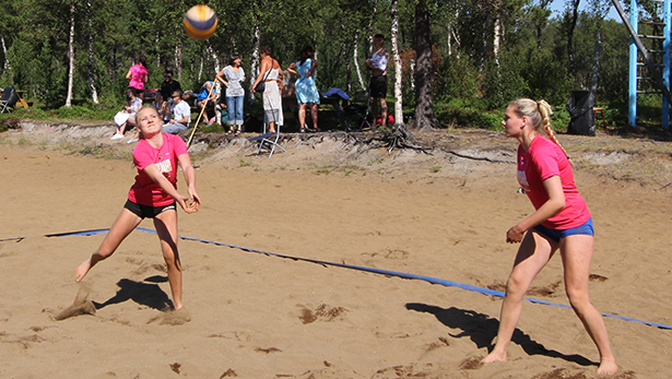 Nyhetsklipp: Dyrøy+volleyball=sant - 21/07-2014